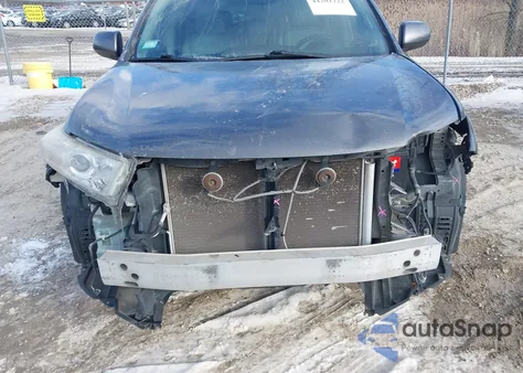 2012 Toyota Highlander Se V6 z USA, uszkodzony, nr VIN 5TDBK3EHXCS097955